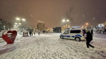 Kocaeli'de kar yağışı sansasyonel oluyor