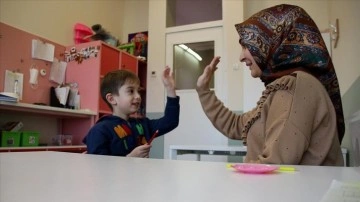 Konya'da otizmli evlatların geleceği er teşhis ve tedaviyle şekilleniyor
