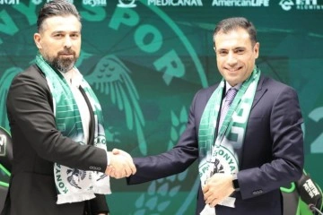 Konyaspor, İlhan Palut ile sözleşme yeniledi