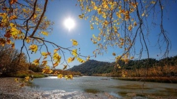 Kovada Gölü Milli Parkı değme zaman değişik güzellikler sunuyor