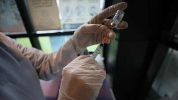 Kovid-19 aşısını erteleyenler Aşı İletişimi Rehberi'ndeki adımlara gereğince bilgilendirilecek