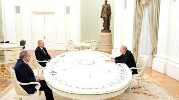 Kremlin Putin, Aliyev ve Paşinyan'ın Soçi'de müşterek araya geleceğini duyurdu