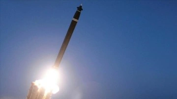 Kuzey Kore'nin balistik roket denemesi meydana getirdiği bildirildi