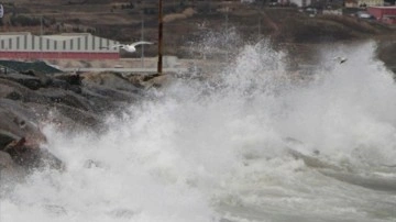 Marmara Denizi'nde ferda yel fırtına halinde esecek