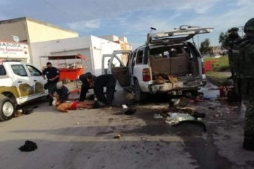 Meksika'da güvenlik güçleri ile silahlı grup arasında çatışma: 4 kişi öldü, 2 polis yaralandı