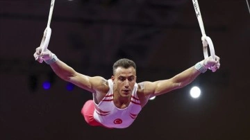 Milli cimnastikçi Adem Asil, İngiltere'de evren şampiyonu oldu