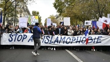 Paris emniyeti "spor müsabakalarına başörtü yasağı" protestosunu bozma etti