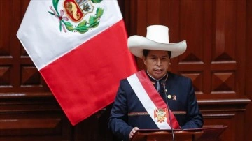 Peru'da Devlet Başkanı Castillo'nun görevden katılması talebi onama edilmedi