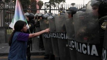 Peru'da hükümet karşıtı protestolarda ölenlerin sayısı 47'ye yükseldi