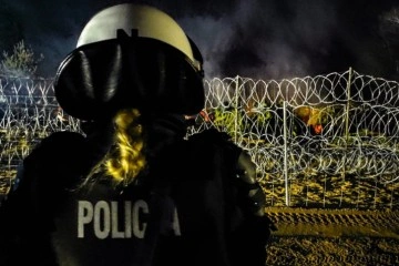 Polonya sınırını kaçak olarak geçen 50 kişi gözaltına alındı