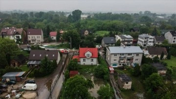 Polonya'da Eunice Fırtınası zımnında 500 binden çok bölük elektriksiz kaldı