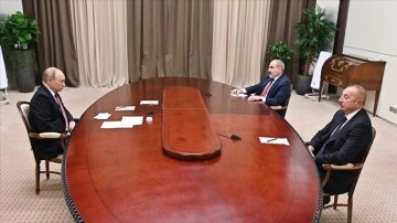 Putin, Aliyev ve Paşinyan, Soçi’de birlikte araya geldi