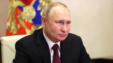 Putin: Rus ekonomisinin 2022’de yüzdelik 2,5 küçülmesi bekleniyor