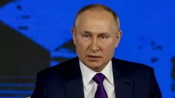 Putin, Rusya vatandaşlarının Rusya dışındaki kasacı hesaplarına döviz yatırmalarını yasakladı