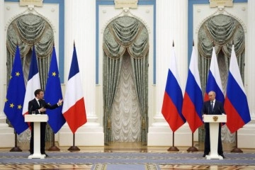 Putin ve Macron telefonda görüştü