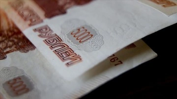 Rus rublesi ve borsasında zayiat artıyor