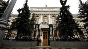 Rusya Merkez Bankası, ekonomide 'dip noktaya' 2022 böylecene ulaşmayı bekleniyor
