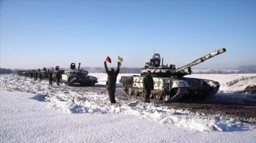 Rusya, Ukrayna’da askeri harekât başlatırken gözler tarafların askeri kapasitelerine çevrildi