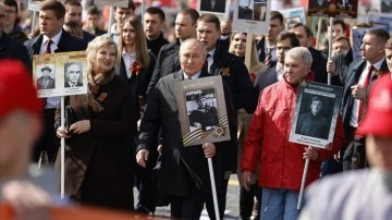 Rusya'da 9 Mayıs Zafer Günü'nde "Ölümsüz Alay" yürüyüşü yapıldı