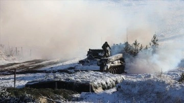 Rusya'nın gün batısı  ve lodosluk bölgelerinde birtakımı askeri birlikler üslerine dönüyor