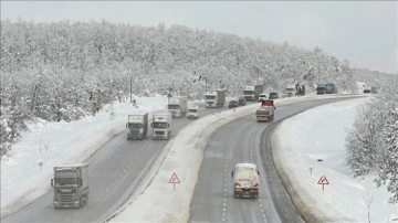 Samsun-Ankara kara amacında kar yağışı zımnında aksayan erişim normale dönüyor