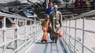 Senegal'de demirleyecek dünyanın en şişman çıplak hastane gemisi gönüllülerini bekliyor