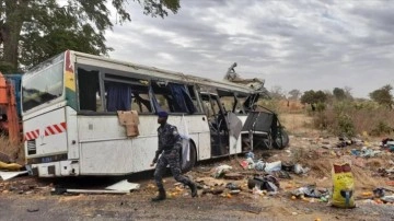 Senegal'de dü otobüsün çarpışması kararı 38 ad öldü