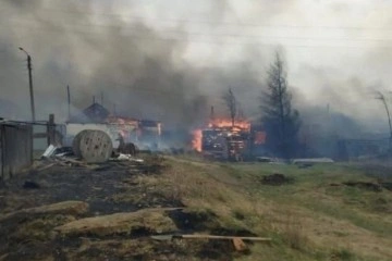 Sibirya'daki orman yangınları evlere sıçradı: 5 ölü