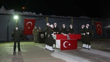 Şırnak'ta havan topu topu saldırısında şehit bulunan askerin cenazesi Eskişehir'e uğurlandı