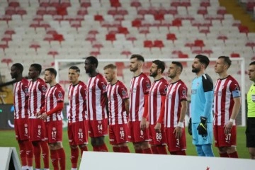 Sivasspor, Antalyaspor maçına 2 eksikle çıkacak