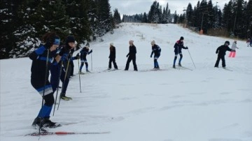 Sporcular Ilgaz Dağı'nda ski sezonunu açtı