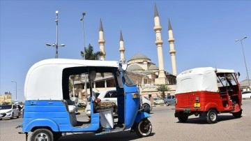 Sudan’ın Asya ve Uzak Doğu asıllı motosiklet taksisi: Rakşa