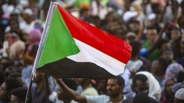 Sudan’ın nice kentinde askeri dümen protesto edildi