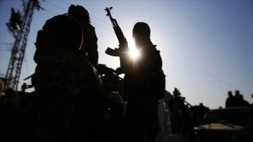 Suriye'de yıldırı örgütü YPG/PKK ile Esed rejimi ortada çıkan arbedede 3 çırçıplak öldü