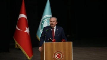 TBMM Başkanı Şentop, Balıkesir Üniversitesinde dünkü bilimsel nitelikli senenin evvel ahbaplık dersini verdi