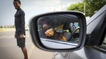 Togolu kadın taksi şoförü Olympio mesleğiyle ön yargıları yıkıyor