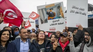 Tunus’ta Bağımsızlık Günü'nde 'darbe karşıtı' gösteri düzenlendi