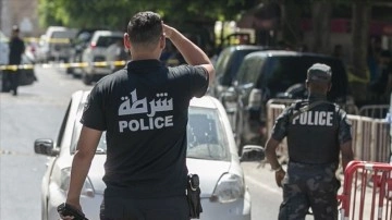 Tunus'ta bıçak ve baltayla İçişleri Bakanlığı binasına girmeye etkin insan atıl duruma getiri