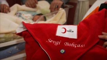 Türk Kızılay, 'Sevgi Bohçası' ile acemi bebeği olan ihtiyaç sahibi ailelere destek oluyor