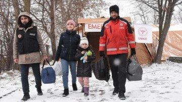 Türk yurttaşı Ukraynalı annenin 4 yaşındaki kızıyla savaştan kaçış yolculuğu