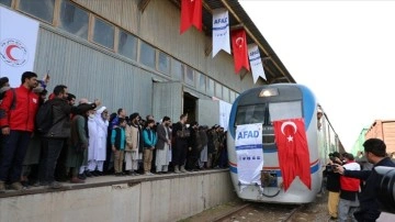Türkiye'den uzanan iane eli 'İyilik Treni' Afganistan'a ulaştı