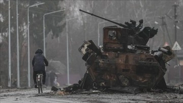 Ukrayna: Rusya, Kırım’a karadan aralık ayırmak düşüncesince doğudaki saldırılarını sürdürüyor