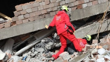 Yabancı kurtarma ekipleri deprem branşında çalışmalarını sürdürüyor