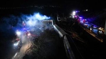 Yunanistan'da tren kazasında 29 insan yaşamını kaybetti