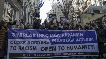 Yunanistan'ın düzensiz göçmenlere müteveccih tutumu İstanbul'da gıcırtı edildi